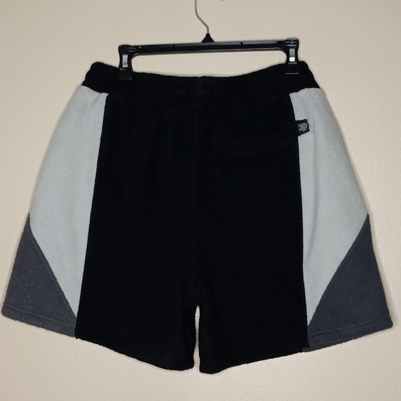 Inaka Sherpa Power Shorts - Picture 3 of 5